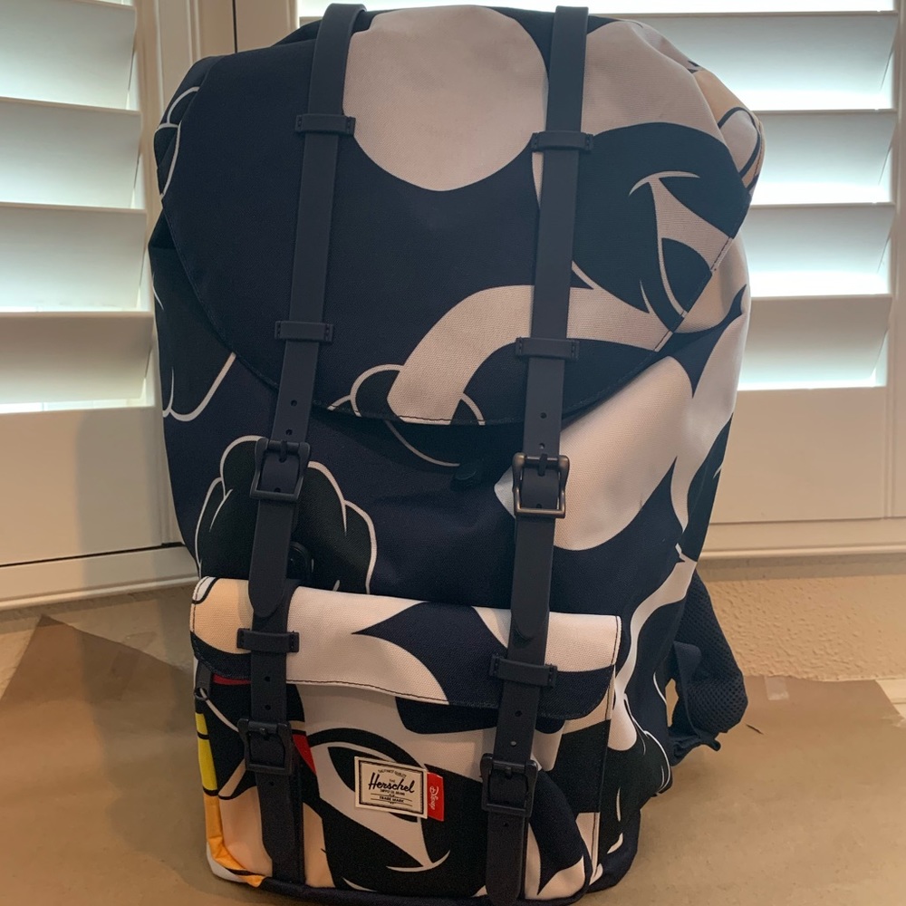 COPY - Little America Backpack - Mickey
